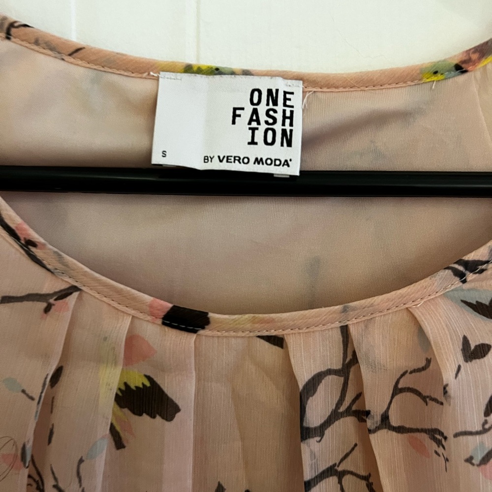 Blouse - Picture 8 of 10